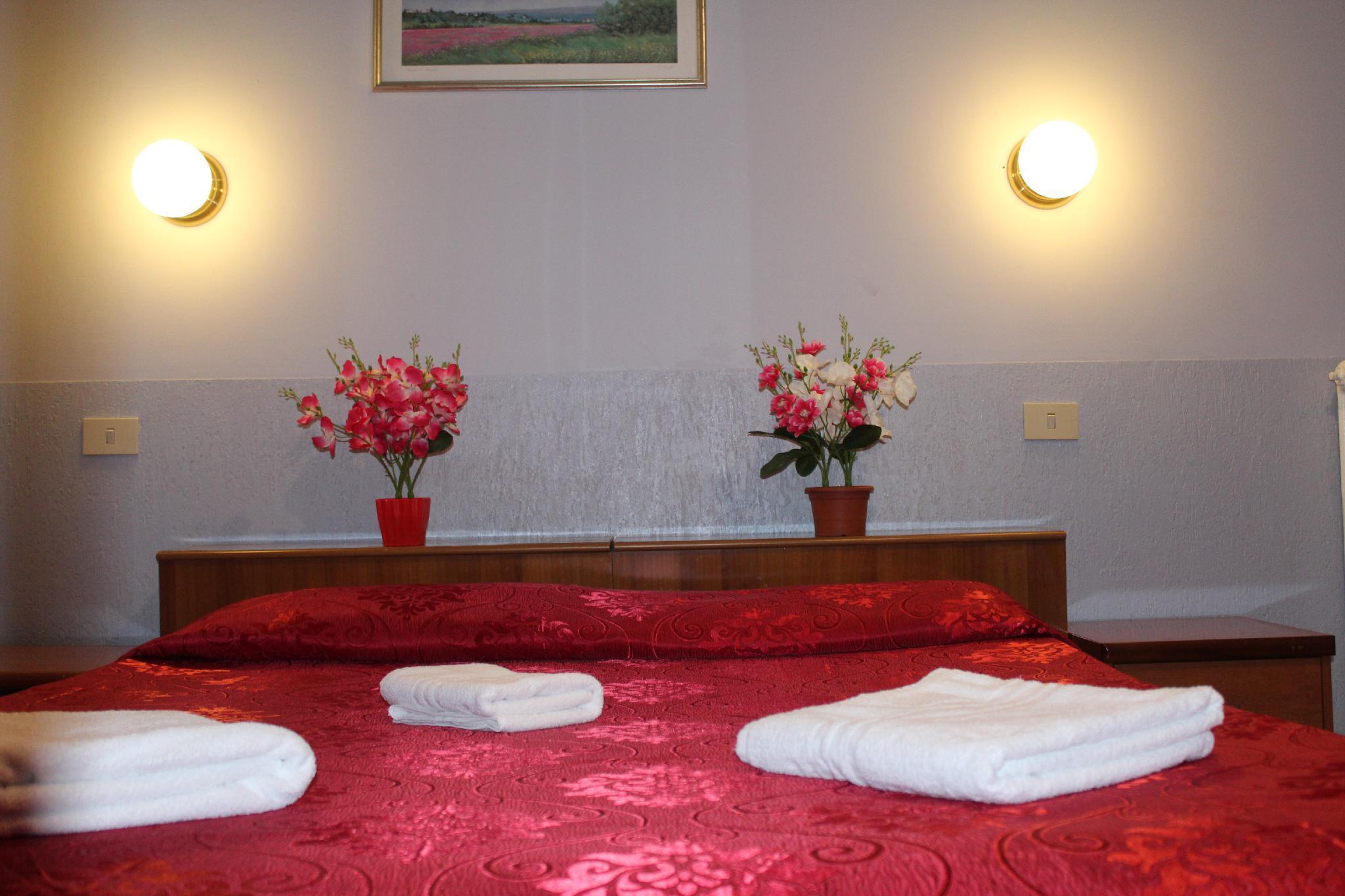 Hotel Eurorooms Рим Экстерьер фото
