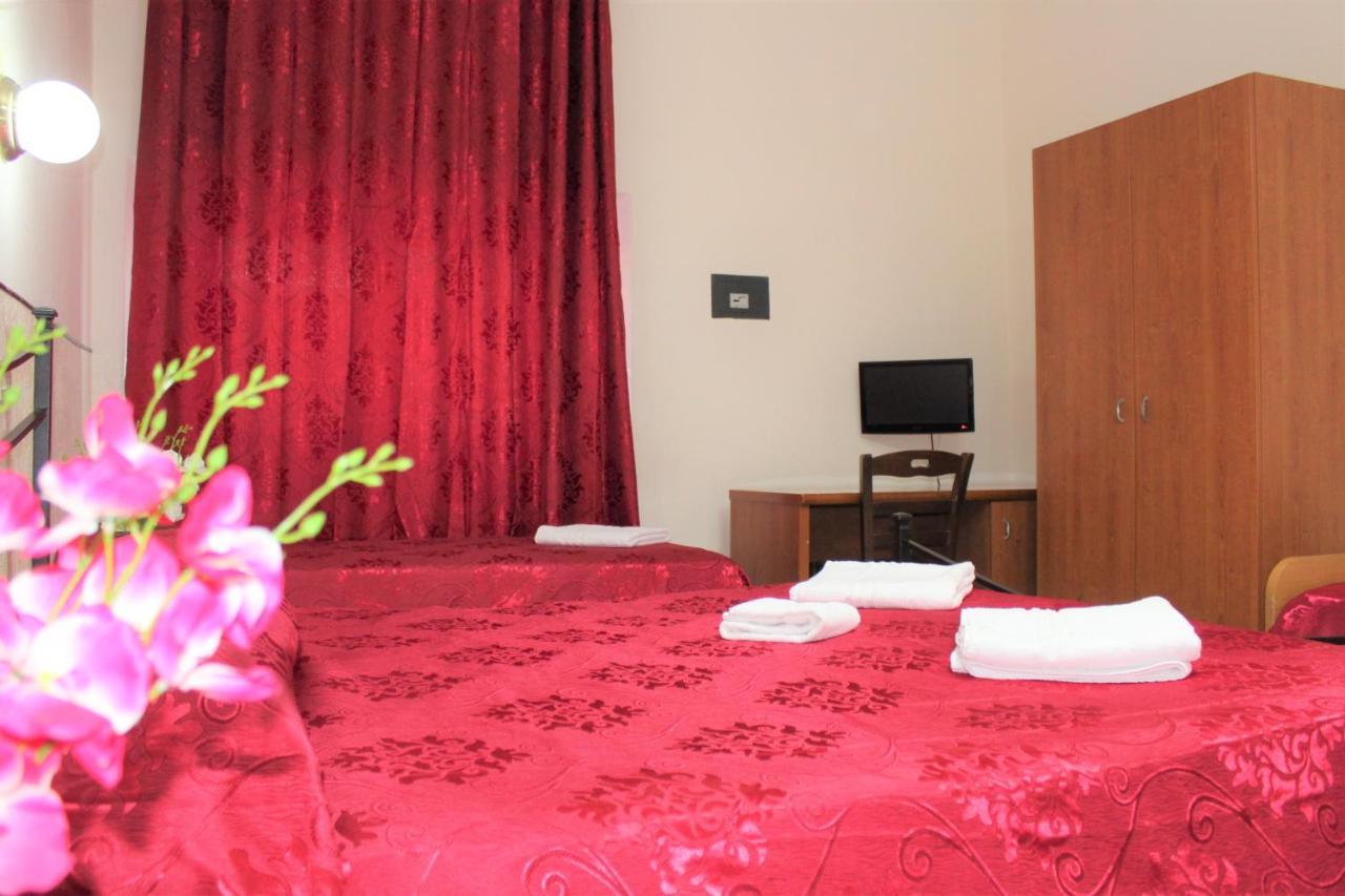 Hotel Eurorooms Рим Экстерьер фото