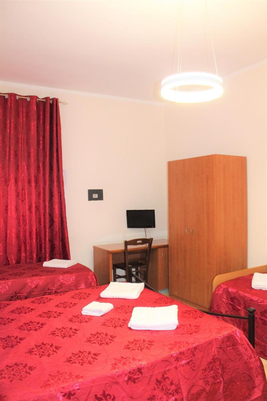 Hotel Eurorooms Рим Экстерьер фото