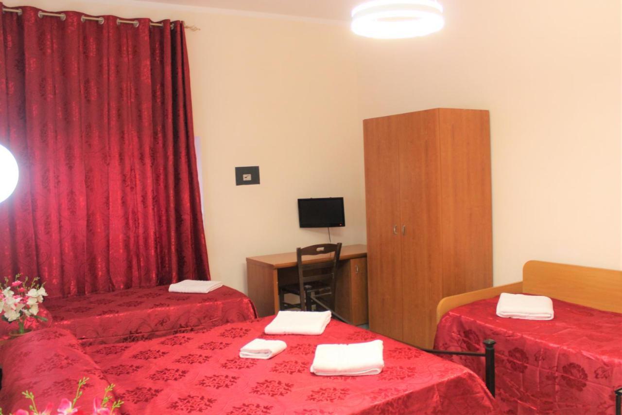 Hotel Eurorooms Рим Экстерьер фото