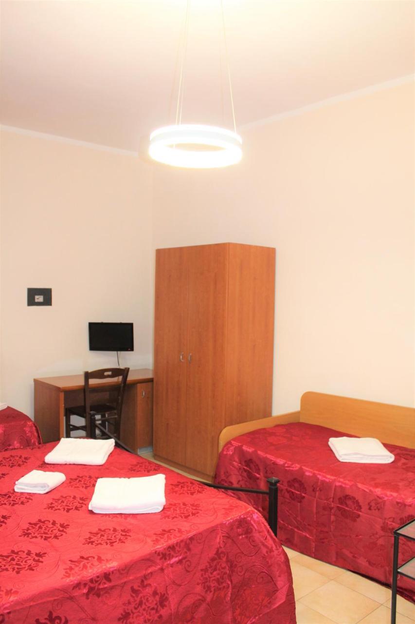 Hotel Eurorooms Рим Экстерьер фото
