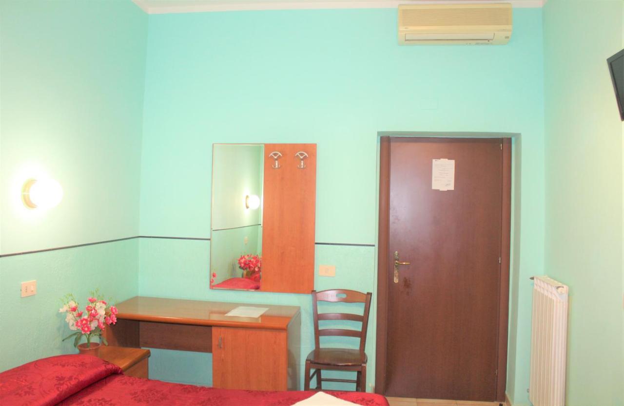 Hotel Eurorooms Рим Экстерьер фото