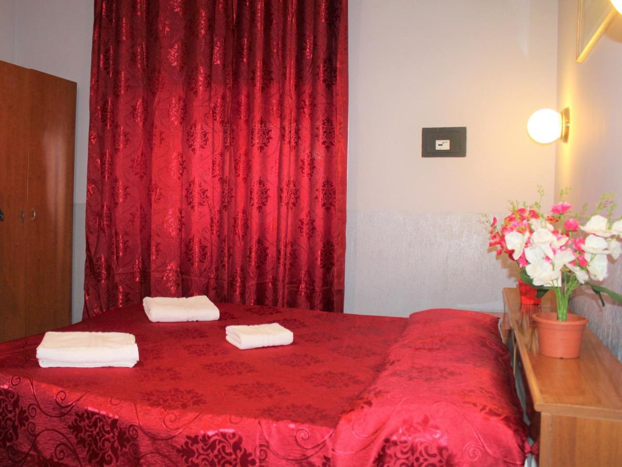 Hotel Eurorooms Рим Экстерьер фото